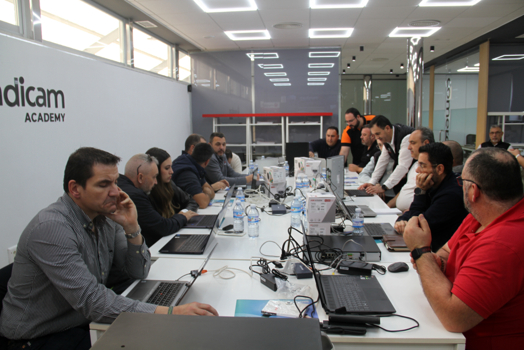 pate practica taller hikvision en mundicam academy